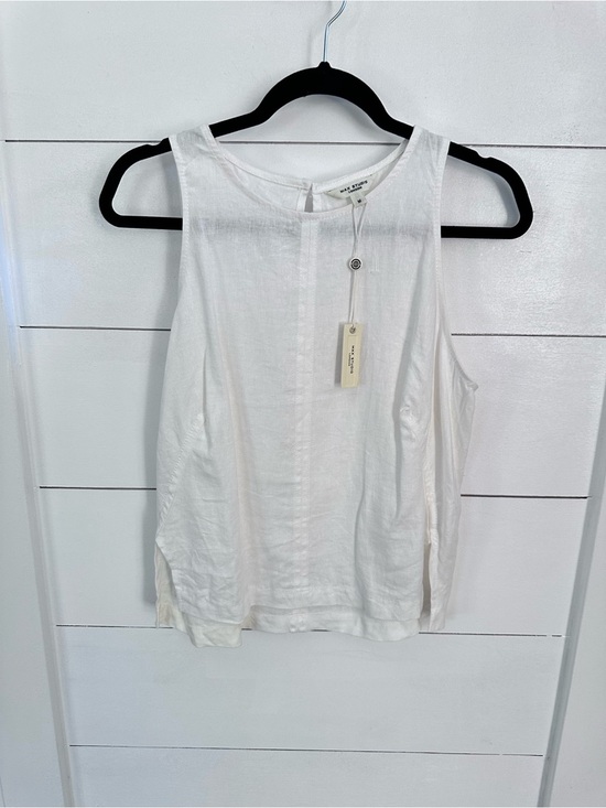 Max Studio Tops - Max Studio M 100% lined white side slit lagonlook classic coastal sleeveless top